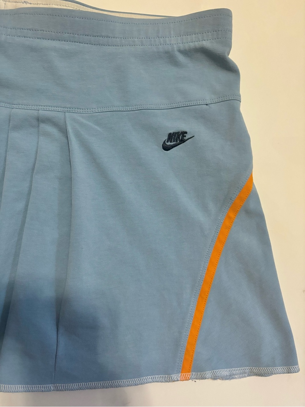 Nike Women's Sky Blue Pleated Athletic Skirt - Picture 2 of 3